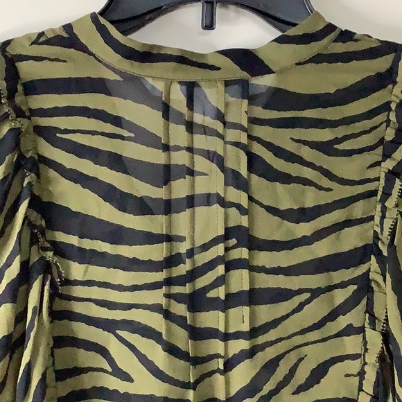 Veronica Beard Long Sleeve Camilla Top - Picture 9 of 14